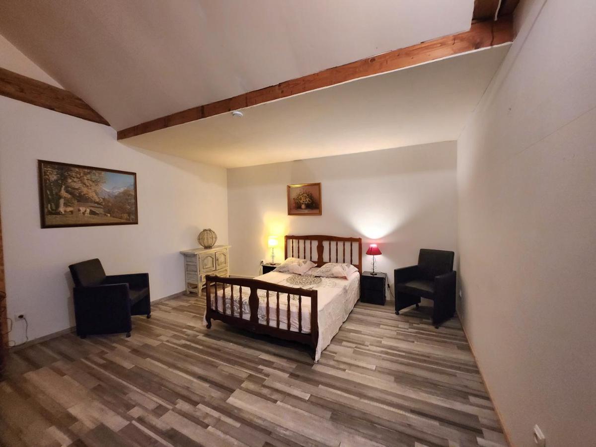 Maison 3 Chambres Avec Piscine Couverte Lespignan المظهر الخارجي الصورة