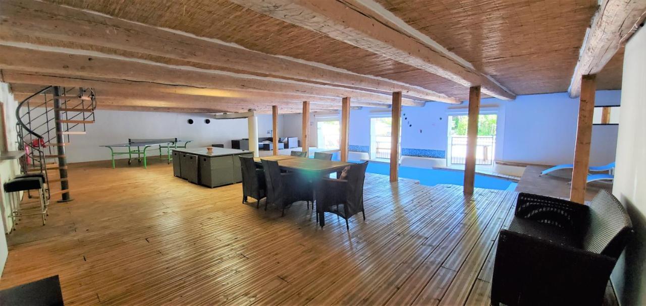 Maison 3 Chambres Avec Piscine Couverte Lespignan المظهر الخارجي الصورة