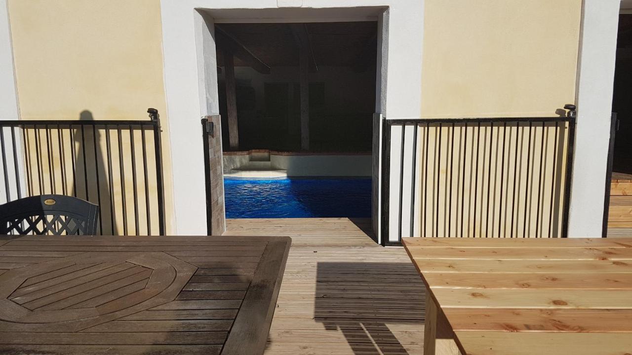 Maison 3 Chambres Avec Piscine Couverte Lespignan المظهر الخارجي الصورة